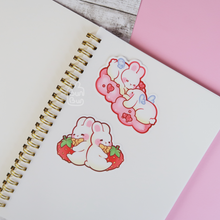 Lade das Bild in den Galerie-Viewer, Erdbeer Bun Stickerbuch | Stationery