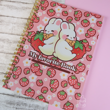Lade das Bild in den Galerie-Viewer, Erdbeer Bun Stickerbuch | Stationery