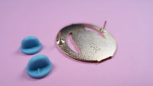 Lade das Bild in den Galerie-Viewer, Sternschnuppen Bun – Himmlische Buns | Enamel Pin