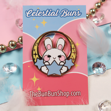 Lade das Bild in den Galerie-Viewer, Mond Bun – Himmlische Buns | Enamel Pin