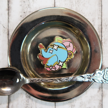 Lade das Bild in den Galerie-Viewer, Teezeit - BunBun im Wunderland | Enamel Pin