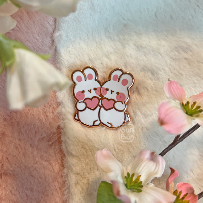 Zwei liebende Buns - Verliebte Buns | Enamel Pin