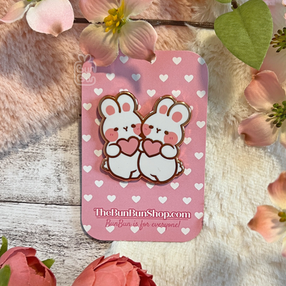 Zwei liebende Buns - Verliebte Buns | Enamel Pin