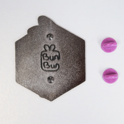 Grinsekatze Bun – BunBun im Wunderland | Enamel Pin